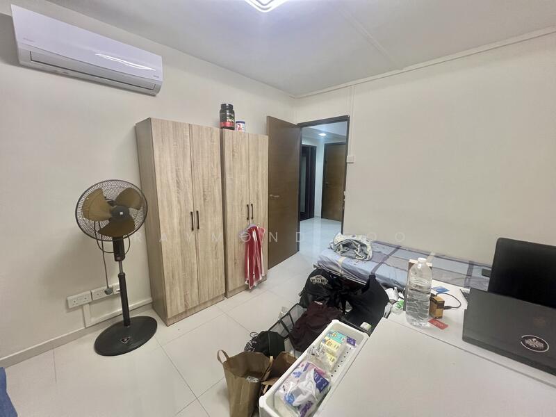 545 Ang Mo Kio Avenue 10 HDB Flat For Sale at S$ 810,000 | PropertyGuru Singapore - Bedroom