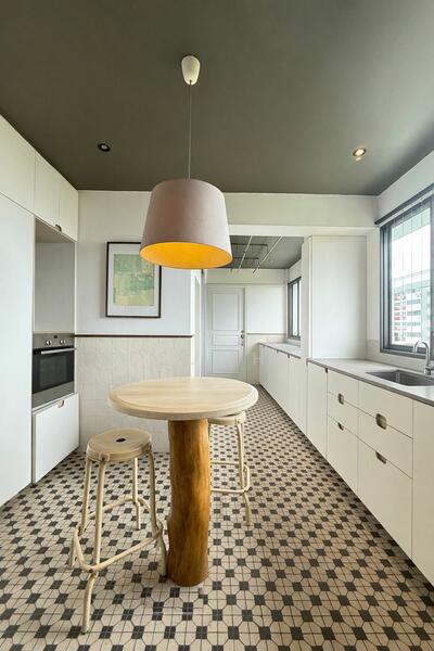 Lakeview Estate Apartment For Sale at S$ 1,850,000 | PropertyGuru Singapore - Kitchen