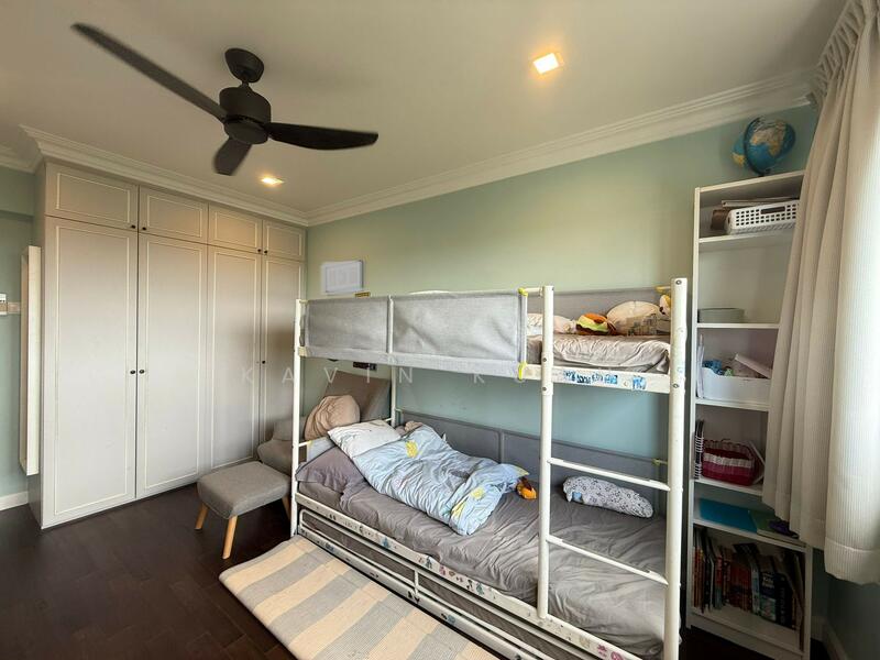 Lakeview Estate Apartment For Sale at S$ 1,850,000 | PropertyGuru Singapore - Bedroom