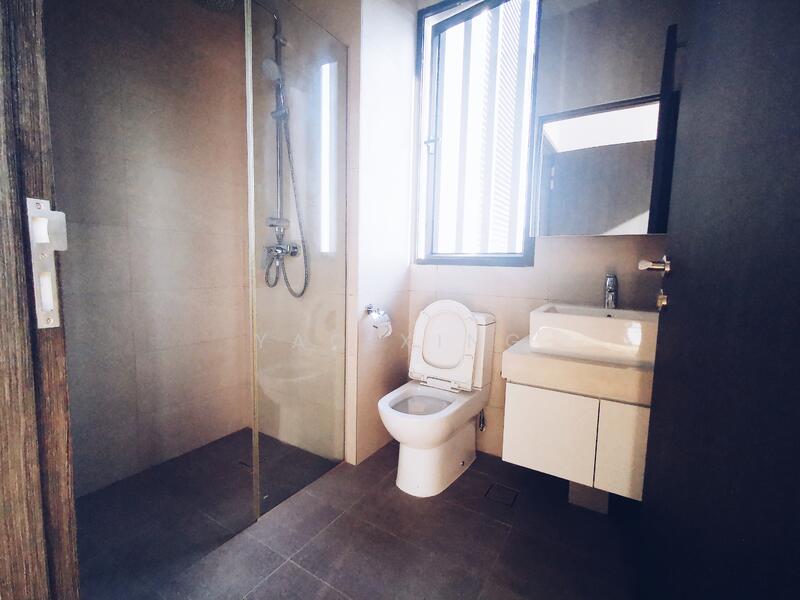 Neem Tree Apartment For Sale at S$ 2,140,000 | PropertyGuru Singapore - Bathroom