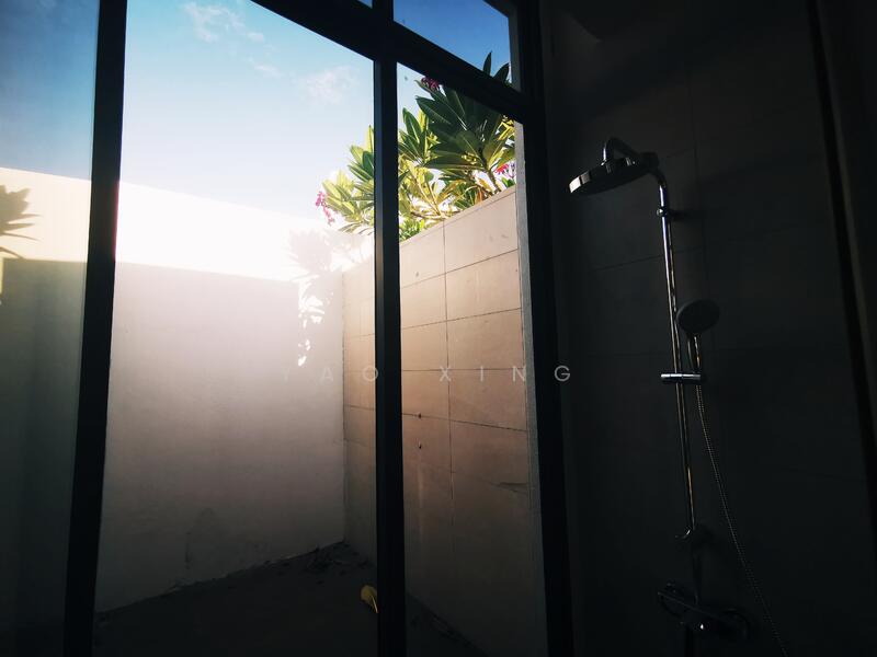 Neem Tree Apartment For Sale at S$ 2,140,000 | PropertyGuru Singapore - Bathroom