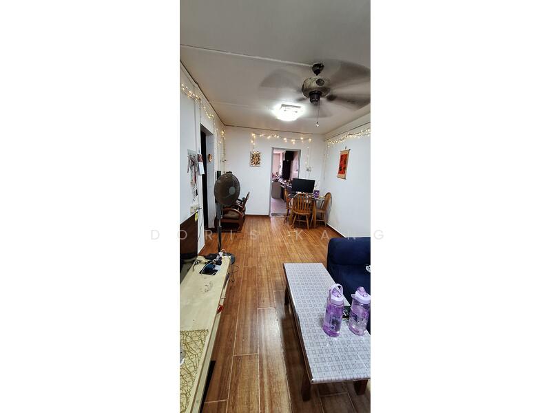 407 Bukit Batok West Avenue 4, 407 Bukit Batok West Avenue 4, 2 Bedrooms, 721 sqft, HDB Flat For Rent, by Doris Kang, 500055103 - Living Room - PropertyGuru.com.sg