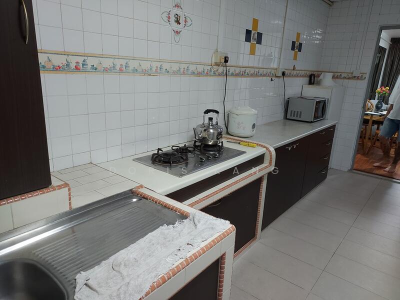 407 Bukit Batok West Avenue 4, 407 Bukit Batok West Avenue 4, 2 Bedrooms, 721 sqft, HDB Flat For Rent, by Doris Kang, 500055103 - Kitchen - PropertyGuru.com.sg