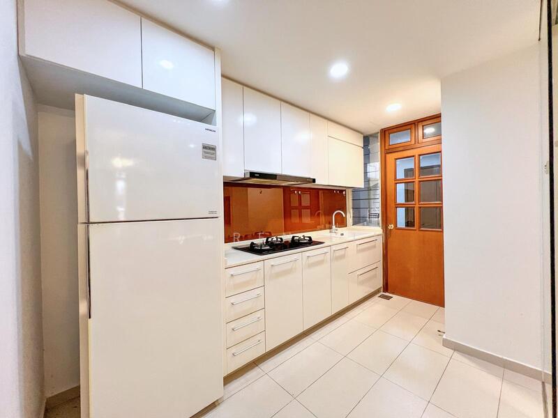 Laguna Green Condominium For Sale at S$ 1,550,000 | PropertyGuru Singapore - Kitchen