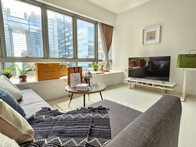 One Shenton Condominium For Sale at S$ 1,188,888 | PropertyGuru Singapore - Living Room