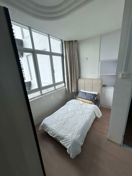 Maysprings, 2 Petir Road, Room Rental, 250 sqft, Apartment For Rent, by Alan Huy, 500055143 - Bedroom - PropertyGuru.com.sg
