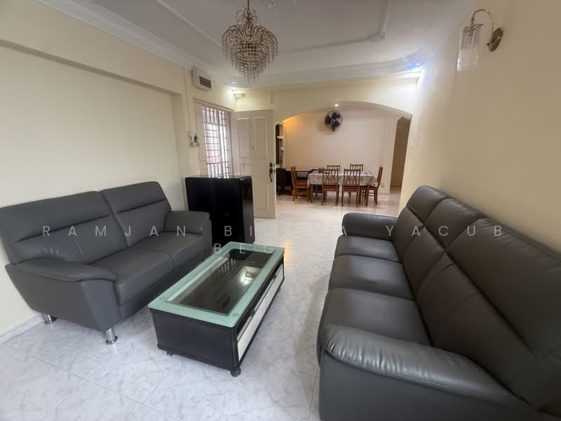 838 Hougang Central, 838 Hougang Central, 3 Bedrooms, 1,078 sqft, HDB Flat For Sale, by Ramjan Bivi A Yacub Begum, 500055160 - Living Room - PropertyGuru.com.sg
