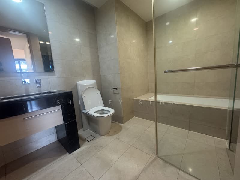 Marina Bay Suites, 3 Central Boulevard, 3 Bedrooms, 1,593 sqft, Apartment For Rent, by Shirley Seng, 500055169 - Bathroom - PropertyGuru.com.sg