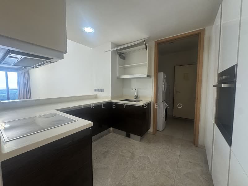 Marina Bay Suites, 3 Central Boulevard, 3 Bedrooms, 1,593 sqft, Apartment For Rent, by Shirley Seng, 500055169 - Kitchen - PropertyGuru.com.sg