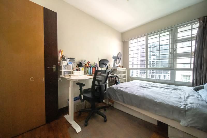 Cheap! Move In Cond, No Extension, Corner, Bright, MRT, LRT, 6 Pri Sch, , 3 Bedrooms, 1,001 sqft, HDB Flat For Sale, by Chia Yei (CY) 佳业, 500055181 - Bedroom - PropertyGuru.com.sg