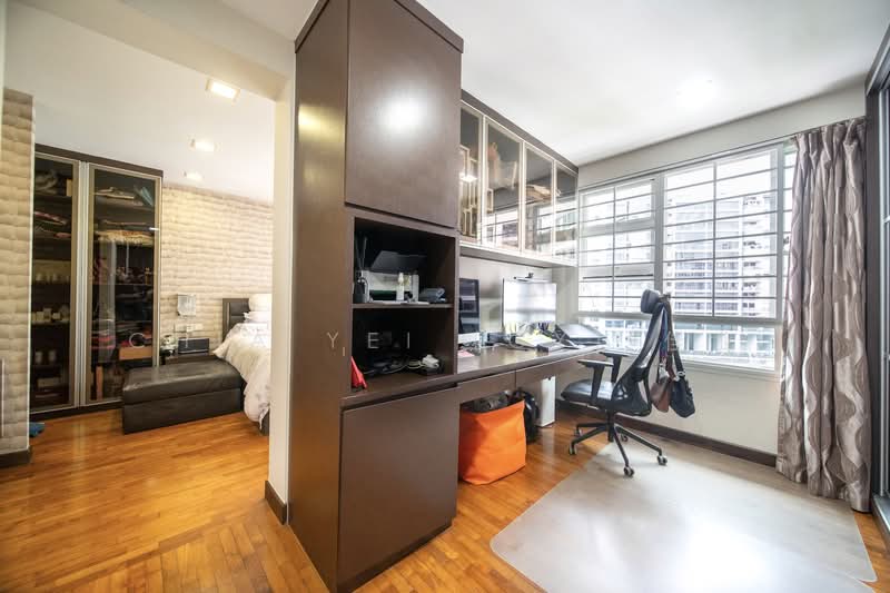 Cheap! Move In Cond, No Extension, Corner, Bright, MRT, LRT, 6 Pri Sch, , 3 Bedrooms, 1,001 sqft, HDB Flat For Sale, by Chia Yei (CY) 佳业, 500055181 - Bedroom - PropertyGuru.com.sg