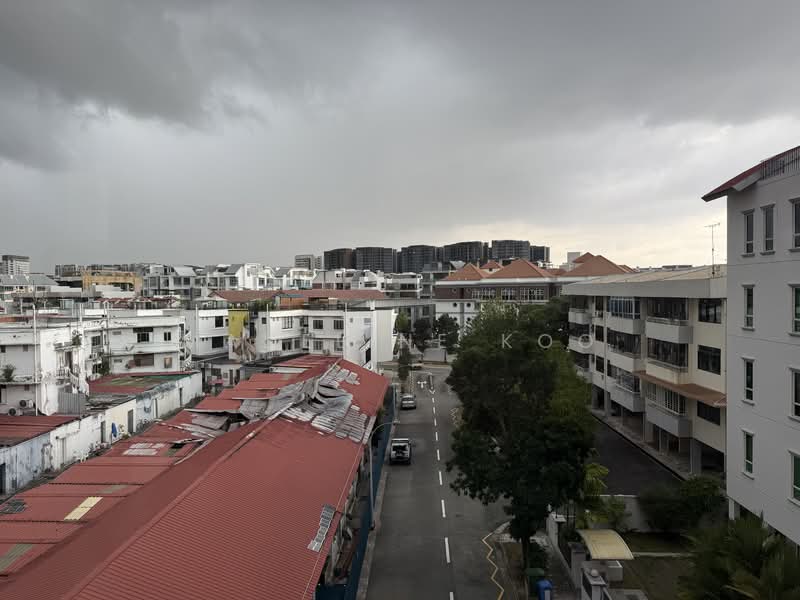 FREEHOLD BRAND NEW HOMES AVAILABLE Apartment For Sale at S$ 2,797,600 | PropertyGuru Singapore - Exterior