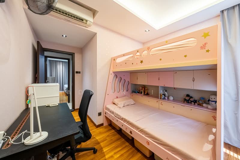 Grandeur 8 Condominium For Sale at S$ 2,088,000 | PropertyGuru Singapore - Bedroom