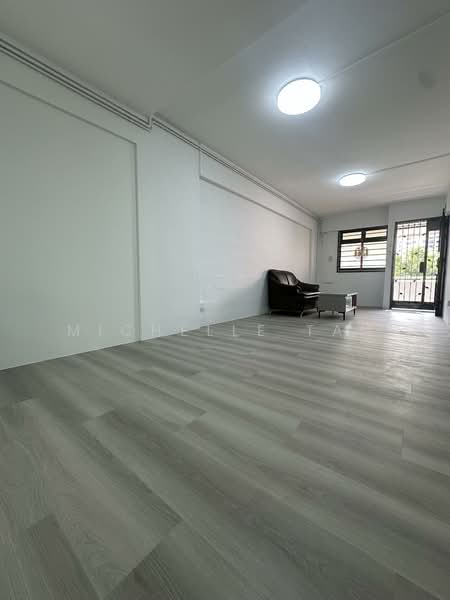 327 Clementi Avenue 5, 327 Clementi Avenue 5, 1 Bedroom, 500 sqft, HDB Flat For Rent, by Michelle Tan, 500055208 - Living Room - PropertyGuru.com.sg