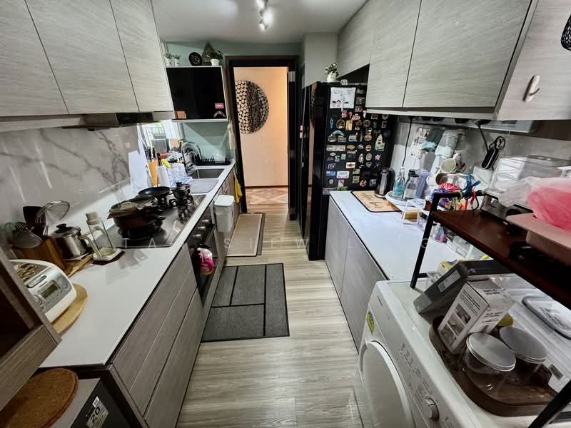 Bellewoods Executive Condominium For Sale at S$ 1,488,000 | PropertyGuru Singapore - Kitchen