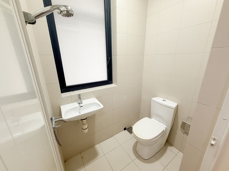 d'Leedon (Former Farrer Court), 9 Leedon Heights, 3 Bedrooms, 1,346 sqft, Condominium For Sale, by Melissa Wu, 500055223 - Ensuite WC - PropertyGuru.com.sg