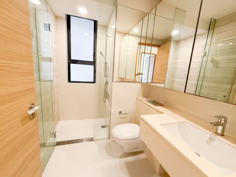 d'Leedon (Former Farrer Court), 9 Leedon Heights, 3 Bedrooms, 1,346 sqft, Condominium For Sale, by Melissa Wu, 500055223 - Bathroom 2 - PropertyGuru.com.sg