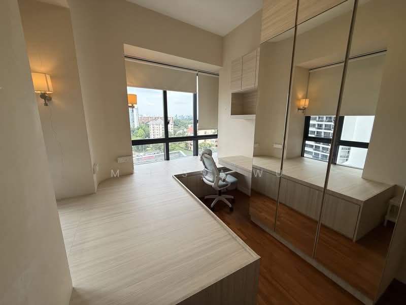 d'Leedon (Former Farrer Court), 9 Leedon Heights, 3 Bedrooms, 1,346 sqft, Condominium For Sale, by Melissa Wu, 500055223 - BR 2 w Platform Bed (Fits 2x Single Beds - PropertyGuru.com.sg