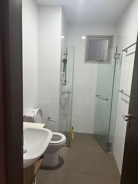 Heron Bay, Upper Serangoon View, Hougang / Punggol / Sengkang, 4 Bedrooms, 1,593 sqft, Executive Condominium For Sale, by Angie Kwek, 500055247 - Bathroom - PropertyGuru.com.sg
