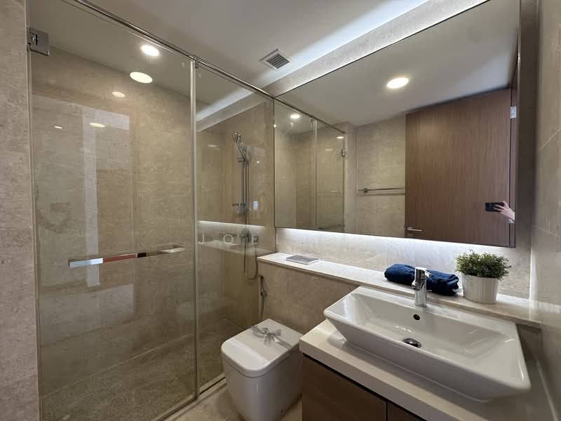 Greenwood Mews, 271 Greenwood Avenue, 5 Bedrooms, 3,100 sqft, Cluster House For Rent, by Joel Li, 500055261 - Bathroom - PropertyGuru.com.sg