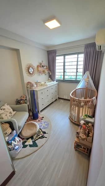 678C Punggol Drive HDB Flat For Sale at S$ 950,000 | PropertyGuru Singapore - Bedroom