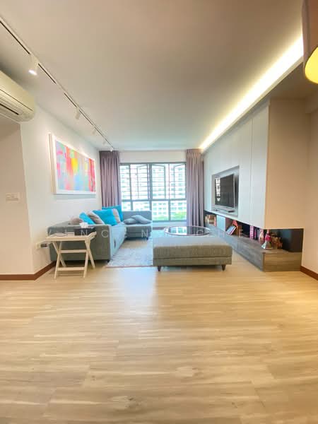 678C Punggol Drive, 678C Punggol Drive, 4 Bedrooms, 1,216 sqft, HDB Flat For Sale, by Vincent Chen, 500055284 - Living Room - PropertyGuru.com.sg