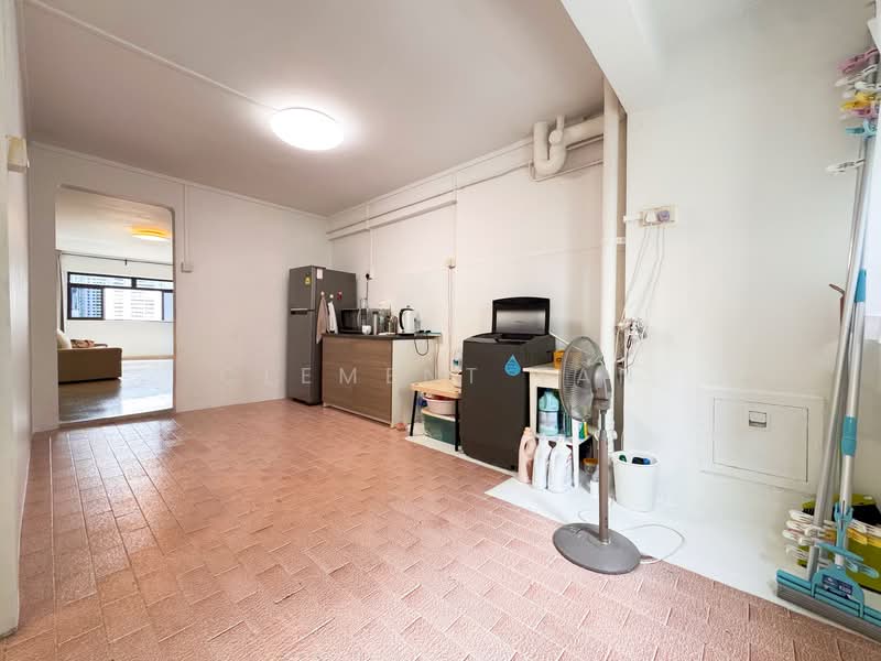 533 Upper Cross Street HDB Flat For Sale at S$ 620,000 | PropertyGuru Singapore - Kitchen