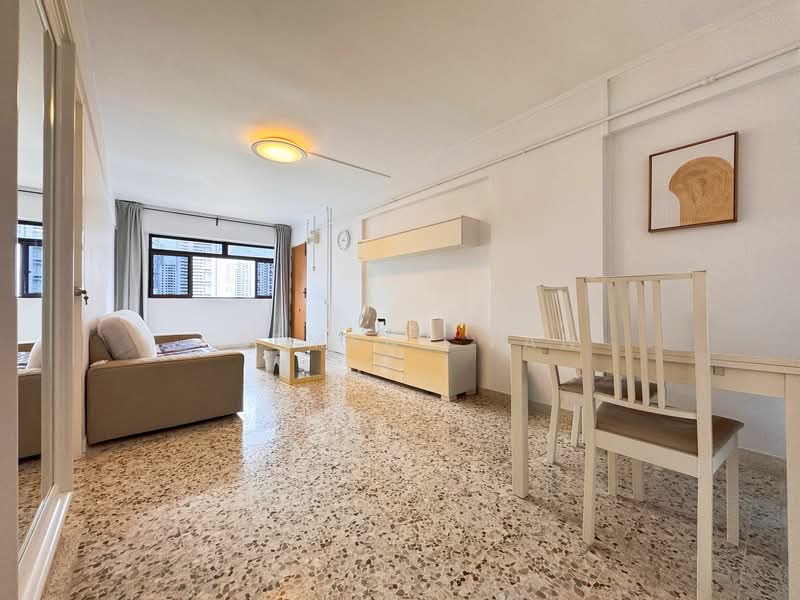 533 Upper Cross Street HDB Flat For Sale at S$ 620,000 | PropertyGuru Singapore - Living Room