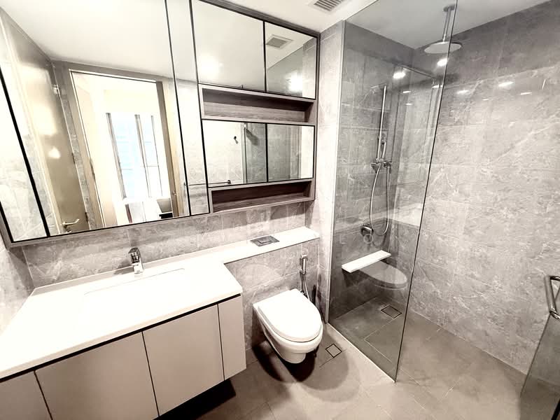 The Tapestry Condominium For Sale at S$ 840,000 | PropertyGuru Singapore - Bathroom