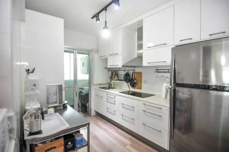 213A Punggol Walk HDB Flat For Sale at S$ 699,000 | PropertyGuru Singapore - Kitchen