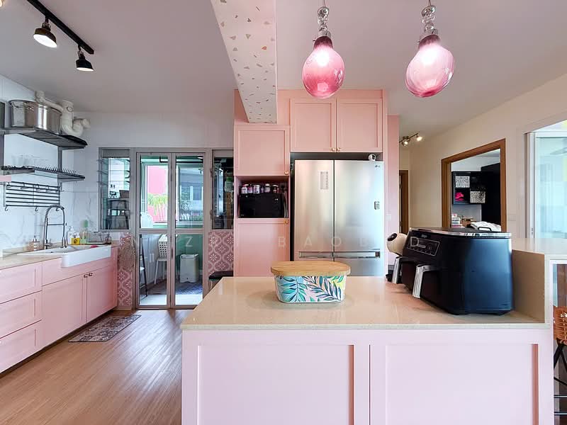 436A Bukit Batok West Avenue 5 HDB Flat For Sale at S$ 680,000 | PropertyGuru Singapore - Kitchen