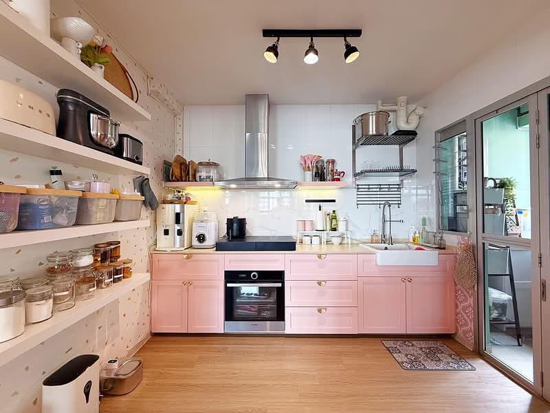 436A Bukit Batok West Avenue 5 HDB Flat For Sale at S$ 680,000 | PropertyGuru Singapore - Kitchen