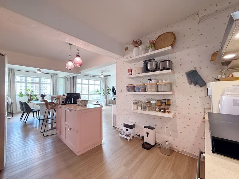 436A Bukit Batok West Avenue 5 HDB Flat For Sale at S$ 680,000 | PropertyGuru Singapore - Kitchen