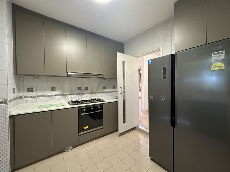 Orange Regency, 101 Fernhill Road, 4 Bedrooms, 2,433 sqft, Apartment For Rent, by Winnie Tong, 500055340 - Kitchen - PropertyGuru.com.sg