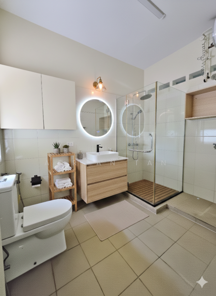 Beng Tong Mansion Walk-up Apartment For Sale at S$ 1,850,000 | PropertyGuru Singapore - Bathroom