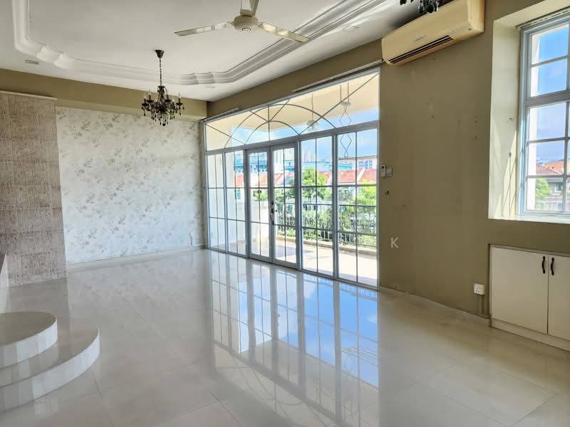 Lakepoint Condo Condominium For Sale at S$ 1,900,000 | PropertyGuru Singapore - Living Room