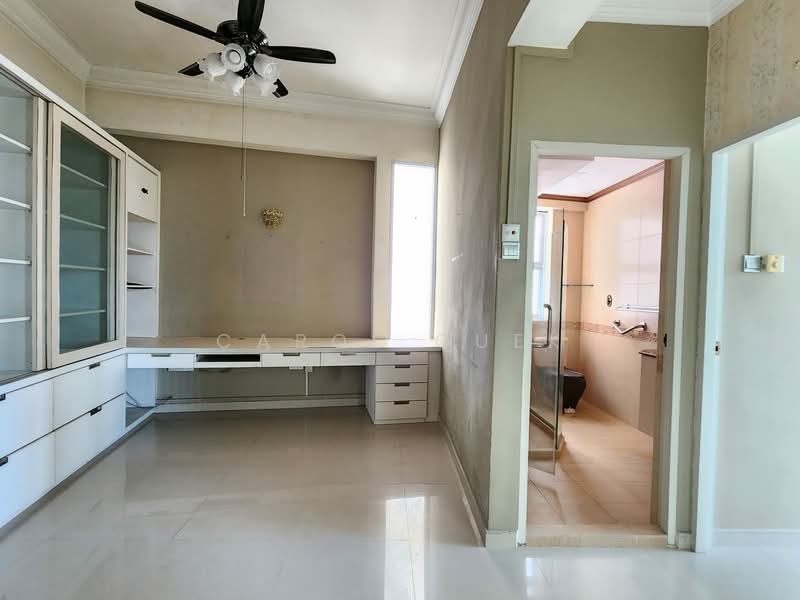 Lakepoint Condo Condominium For Sale at S$ 1,900,000 | PropertyGuru Singapore - Interior