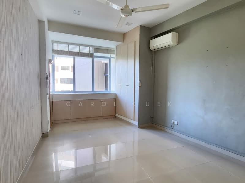 Lakepoint Condo Condominium For Sale at S$ 1,900,000 | PropertyGuru Singapore - Interior