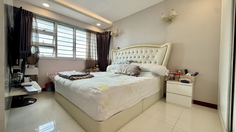 312B Clementi Avenue 4 HDB Flat For Sale at S$ 1,408,800 | PropertyGuru Singapore - Bedroom