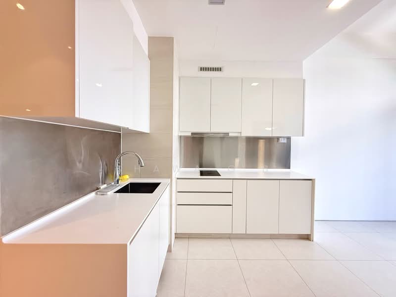 The Creek @ Bukit Condominium For Sale at S$ 899,000 | PropertyGuru Singapore - Kitchen