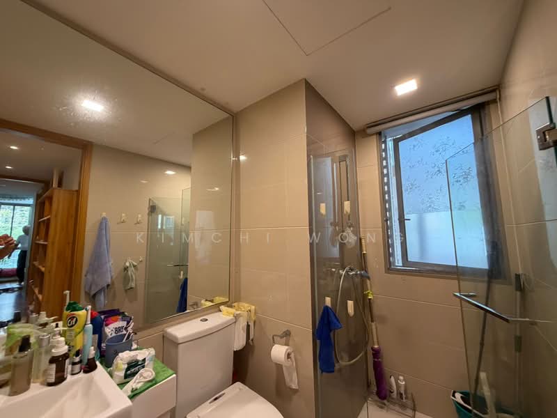 Terrasse Condominium For Sale at S$ 1,400,000 | PropertyGuru Singapore - Bathroom