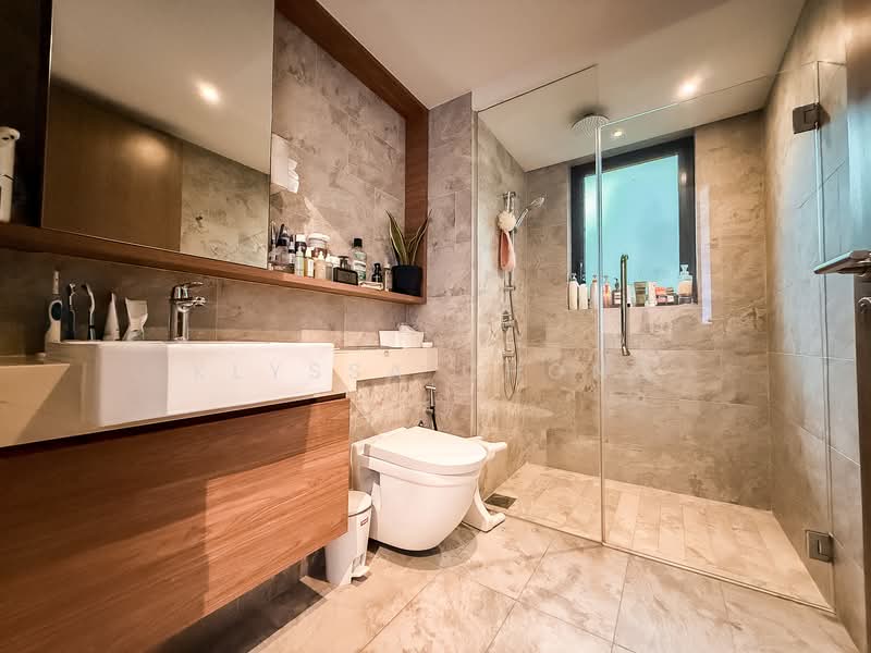 Affinity At Serangoon Condominium For Sale at S$ 2,750,000 | PropertyGuru Singapore - Bathroom