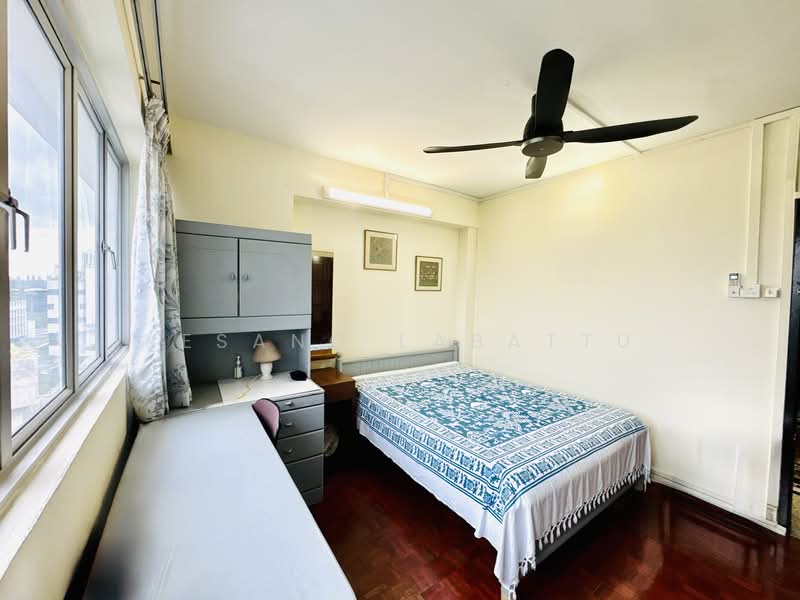 21 Holland Drive HDB Flat For Sale at S$ 900,000 | PropertyGuru Singapore - Bedroom 2