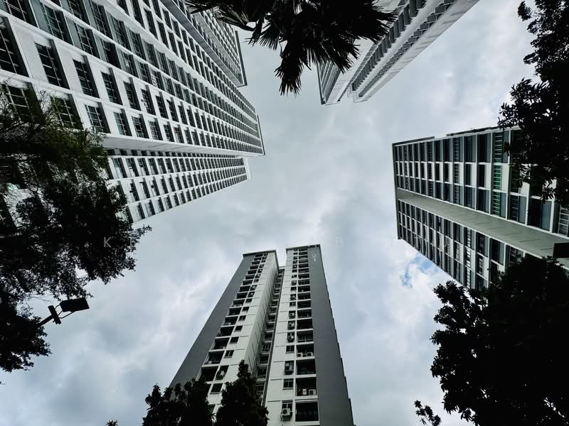 21 Holland Drive HDB Flat For Sale at S$ 900,000 | PropertyGuru Singapore - Exterior