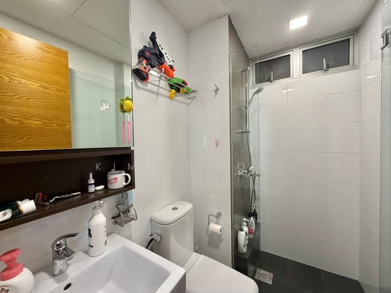 The Parc Condominium Condominium For Sale at S$ 2,768,000 | PropertyGuru Singapore - Bathroom