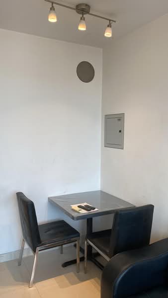 Centra Studios, 25 Lorong 25 Geylang, 1 Bedroom, 484 sqft, Apartment For Rent, by Yang Liang Tan, 500055399 - Dining Room - PropertyGuru.com.sg