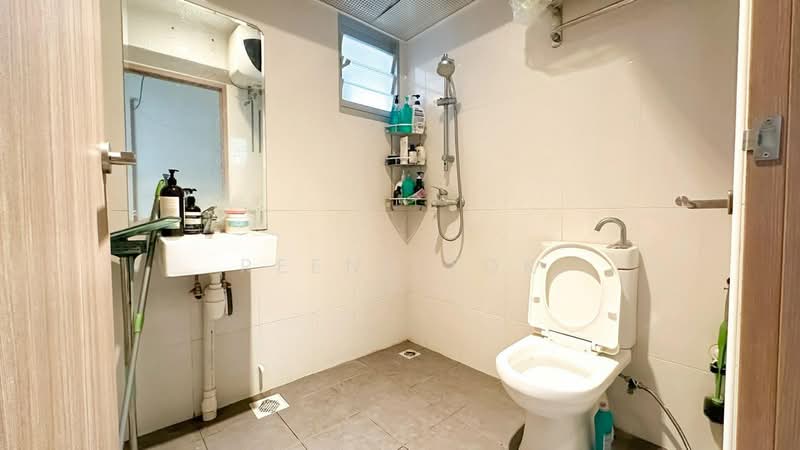 101B Canberra Street HDB Flat For Sale at S$ 630,000 | PropertyGuru Singapore - Bathroom