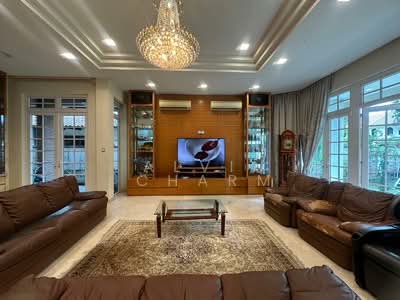 For Sale - Frankel Ave