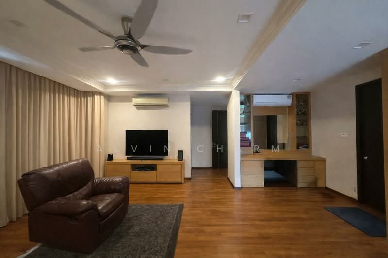 Frankel Ave Bungalow House For Sale at S$ 14,000,000 | PropertyGuru Singapore - Master Bedroom