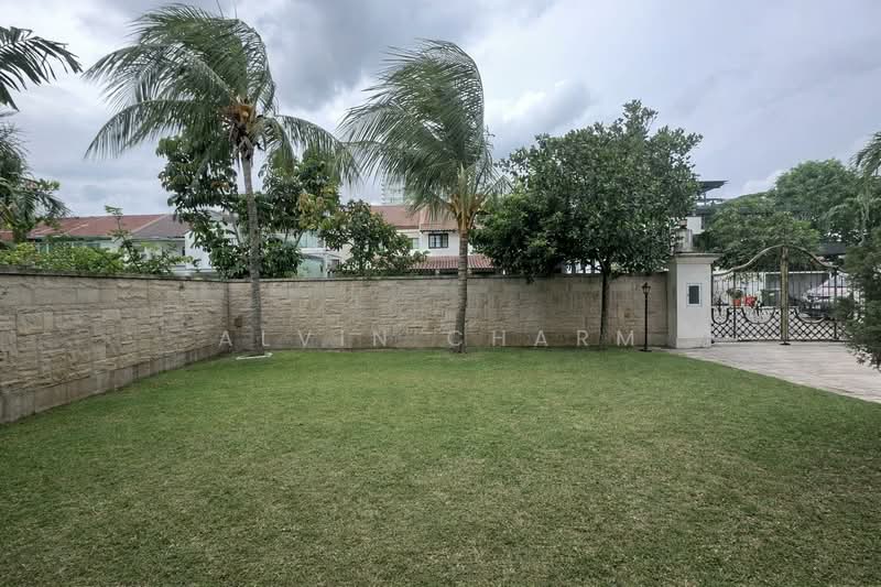 Frankel Ave Bungalow House For Sale at S$ 14,000,000 | PropertyGuru Singapore - Large Lawn